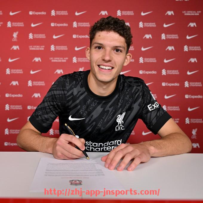 江南体育APP下载-世俱杯新星崛起故事回顾，年轻力量推动战局变革